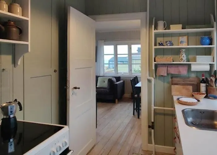 Feriehus Original From 1932 By The Water