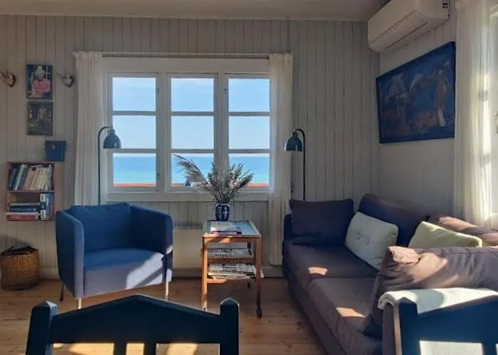 Feriehus Original From 1932 By The Water *