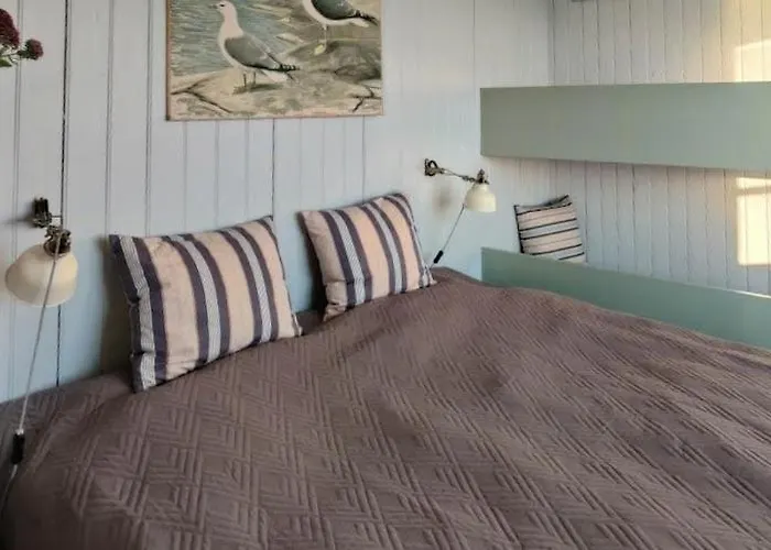 Feriehus Original From 1932 By The Water